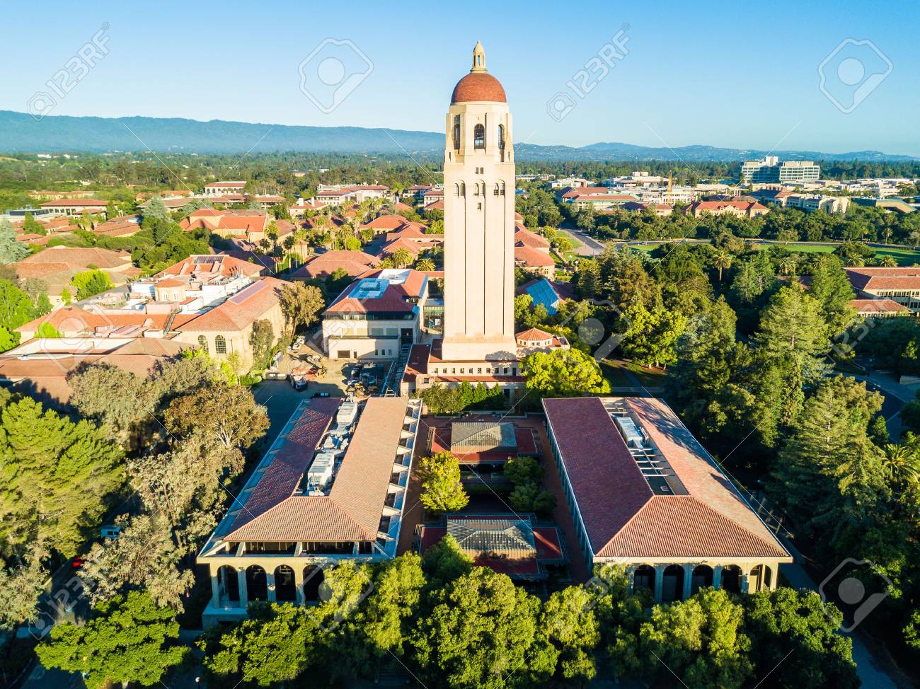 史丹佛大學胡佛研究所2